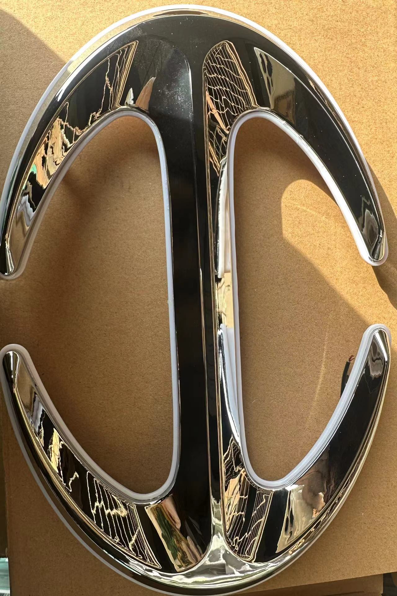 Hino logo Chrome Illuminated Emblem （24v）