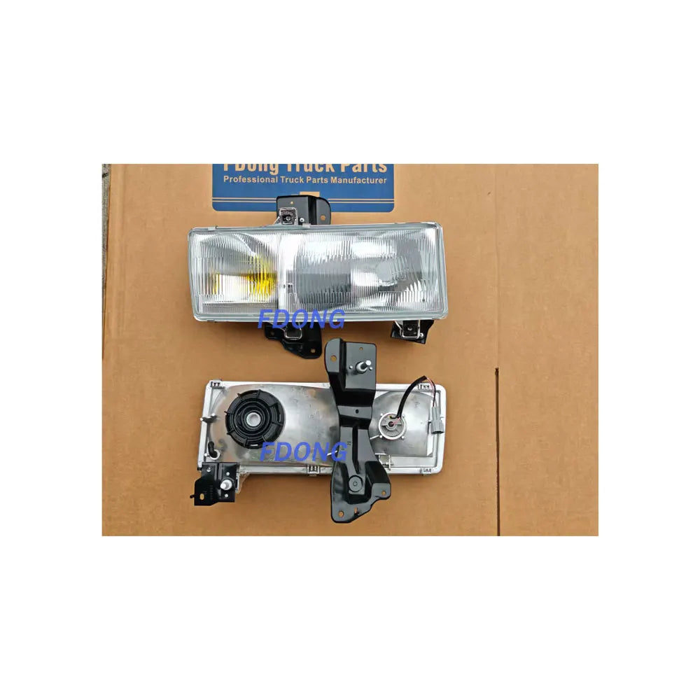 Headlight RHD Right for NISSAN for UD PKB CWM 454 Truck Spare Body Parts