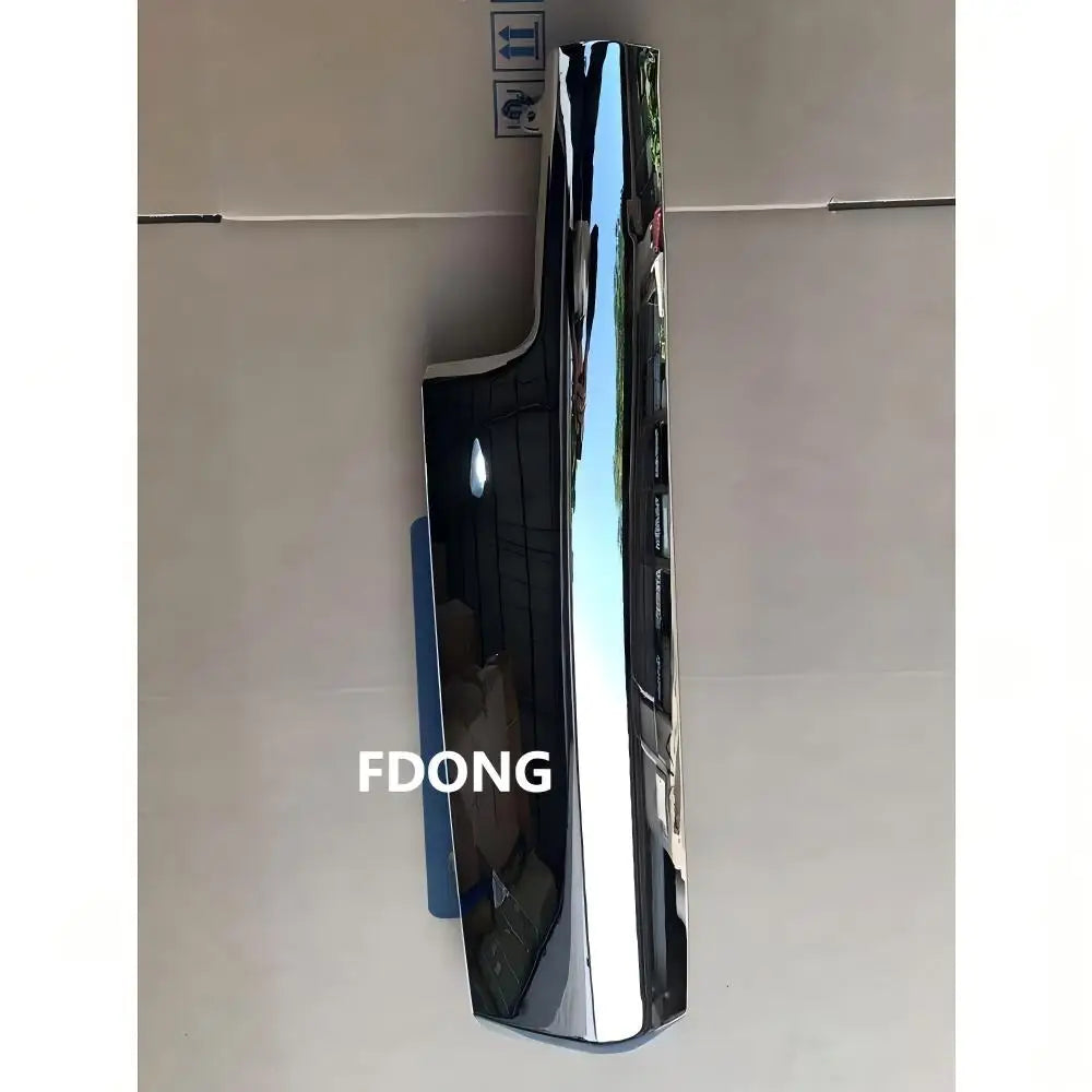 123 Chrome Corner Panel RH (No Hole,70cm Plastic,Also for 520) for NISSAN CWA451 for UD CDA451 CMA451 Truck Spare Body Parts