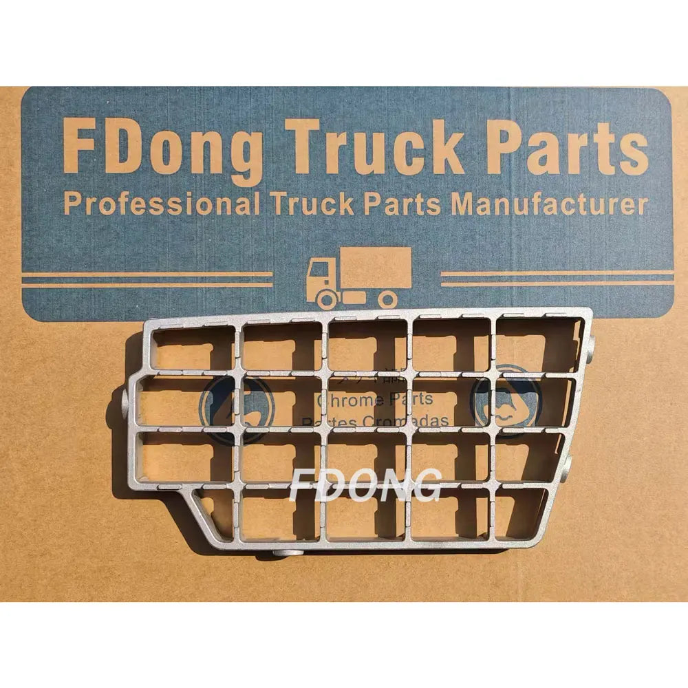 Alloy Step Lower RH for NISSAN UD PKB CWM 454 Truck New Condition Plastic Material Spare Body Parts