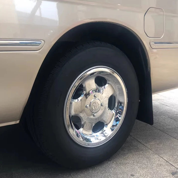 17.5 Inch 5 Holes Stainless Wheel Cover Set for 2018 Toyo Ta Coaster Bus Spare Parts Front and Wheel Cover Set
