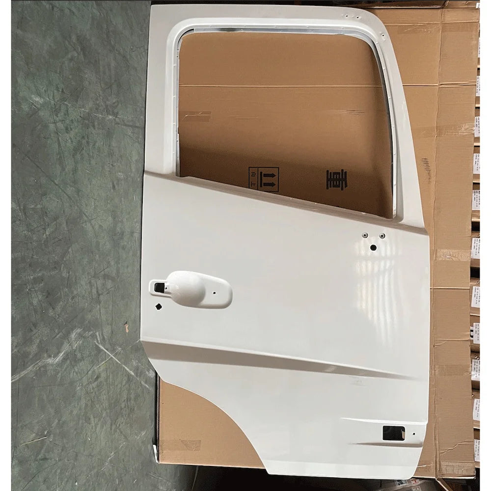 Painted Door Left (empty Shell) for Nissan QUON for UD QUON Truck Spare Body Parts