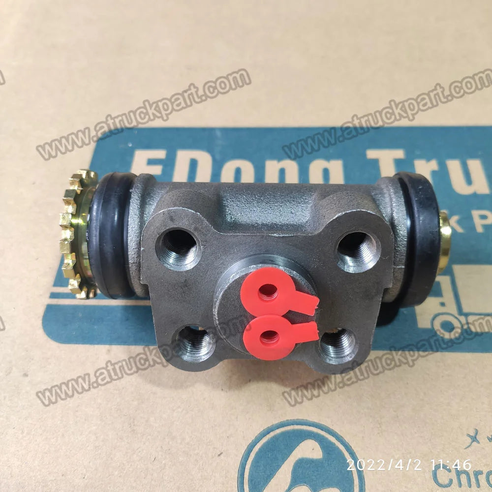 Rear Brake Cylinder Mc889606 for Japanese Truck Spare Parts