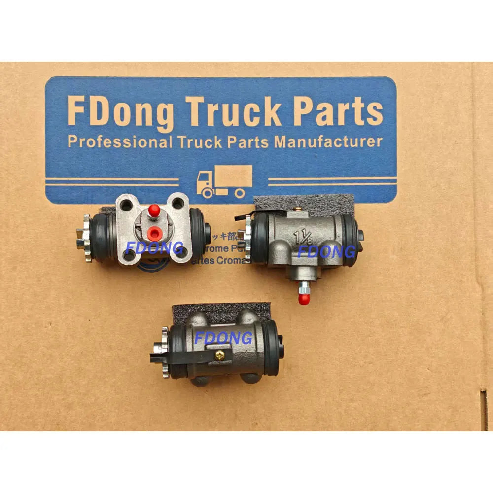 MB060582 Rear Brake Cylinder for Japanese Truck Spare Parts