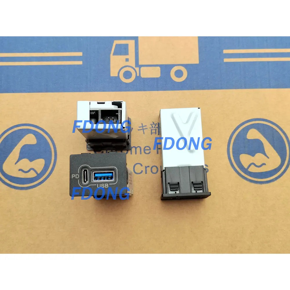 Car Charger Double Head for Japanese Truck Spare Parts