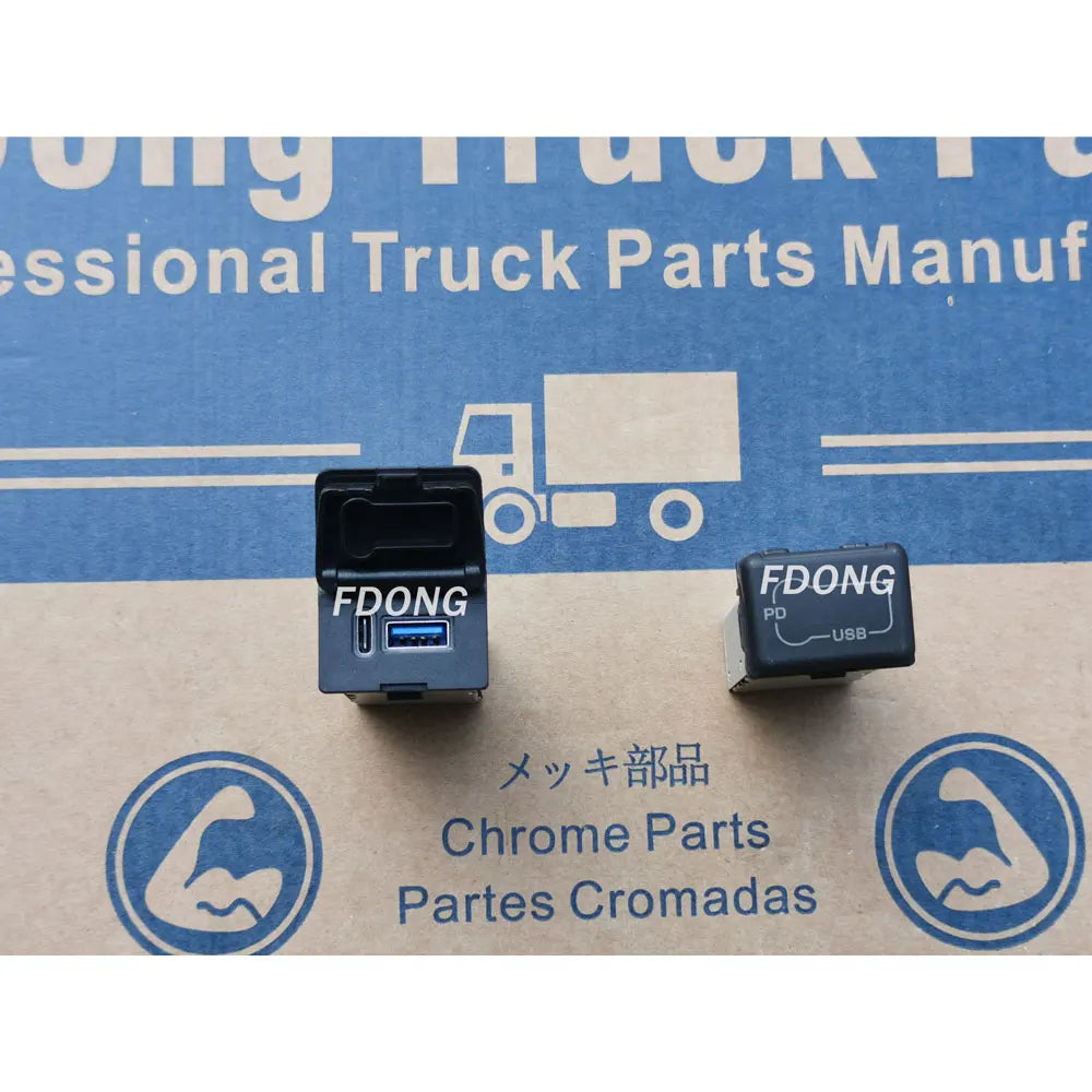 Car Charger Double-ended with Cover for Japanese Truck Spare Parts