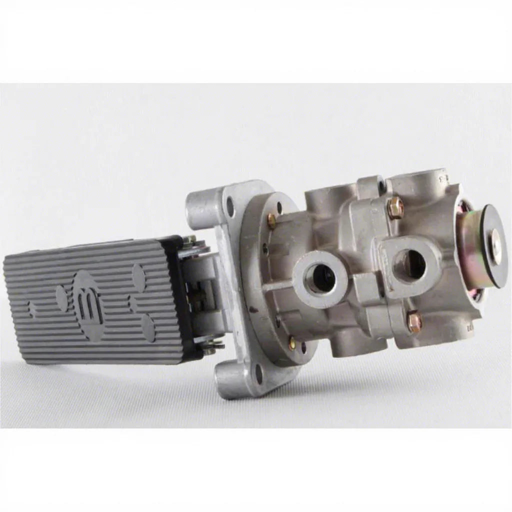 45101-01208 4510101208 Brake Cylinder Assembly for Japanese Truck Spare Parts