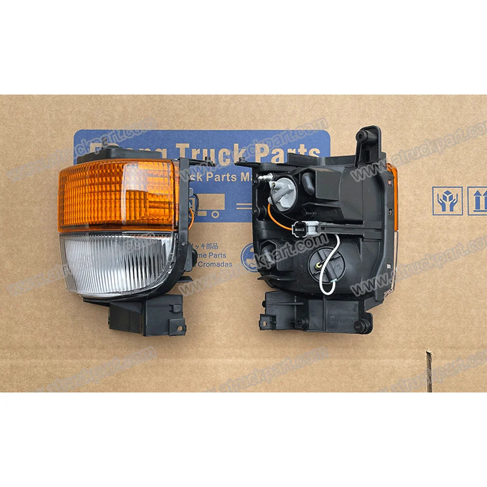 Corner Lamp  LH Yellow for NISSAN CWA451 for UD CDA451 CMA451 Truck Spare Body Parts