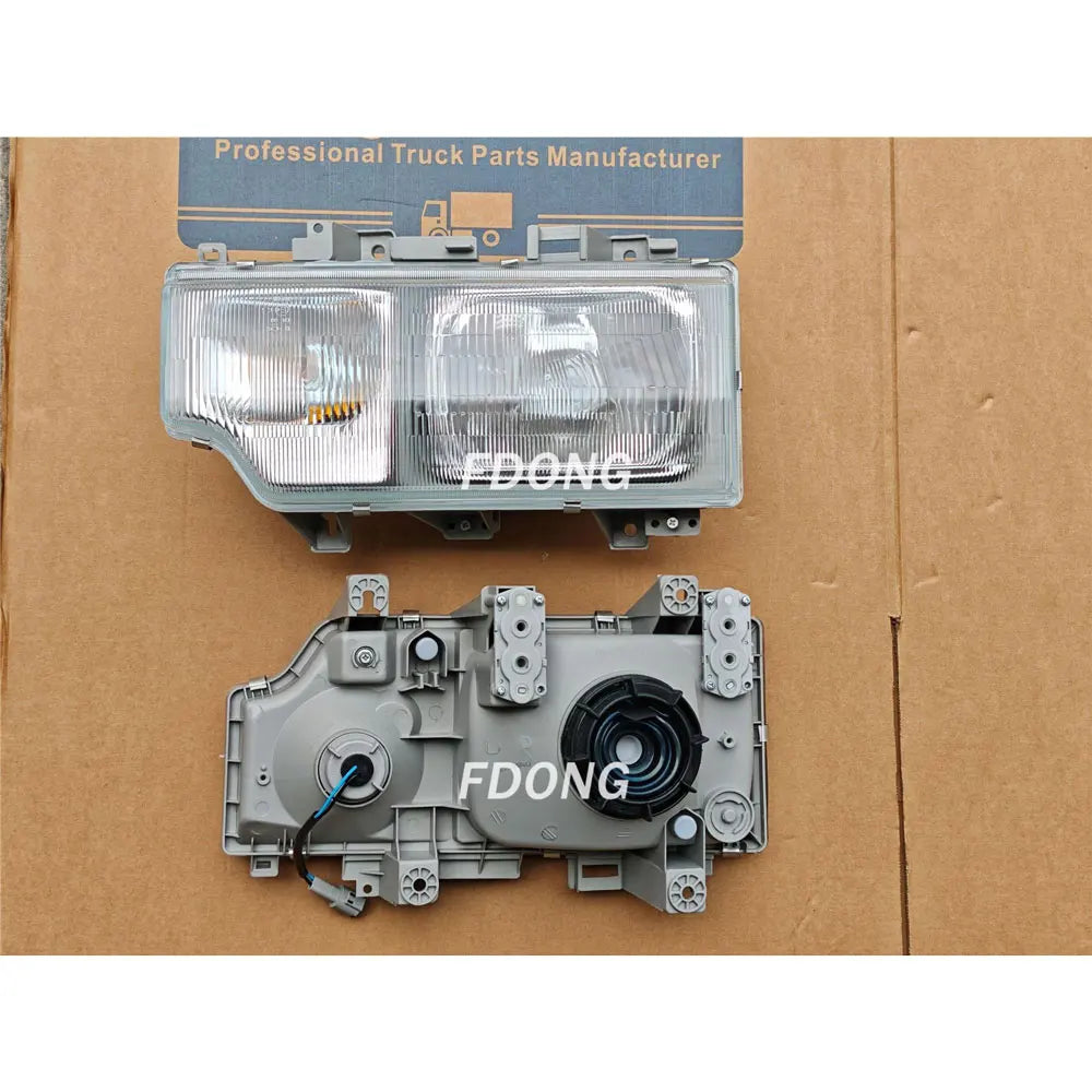 Headlamp RH RHD for NISSAN CWA451 for UD CDA451 CMA451 Truck Spare Body Parts