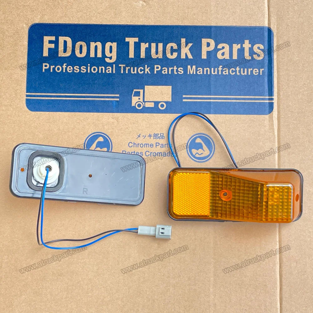 Side Lamp LH RH for NISSAN CWA451 for UD CDA451 CMA451 Truck Spare Body Parts