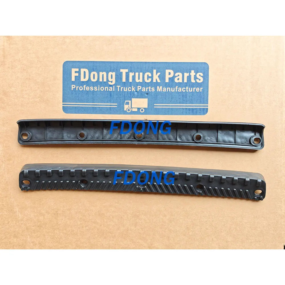 Upper Bumper Step Ganish LH  for NISSAN CWA451 for UD CDA451 CMA451 Truck Spare Body Parts
