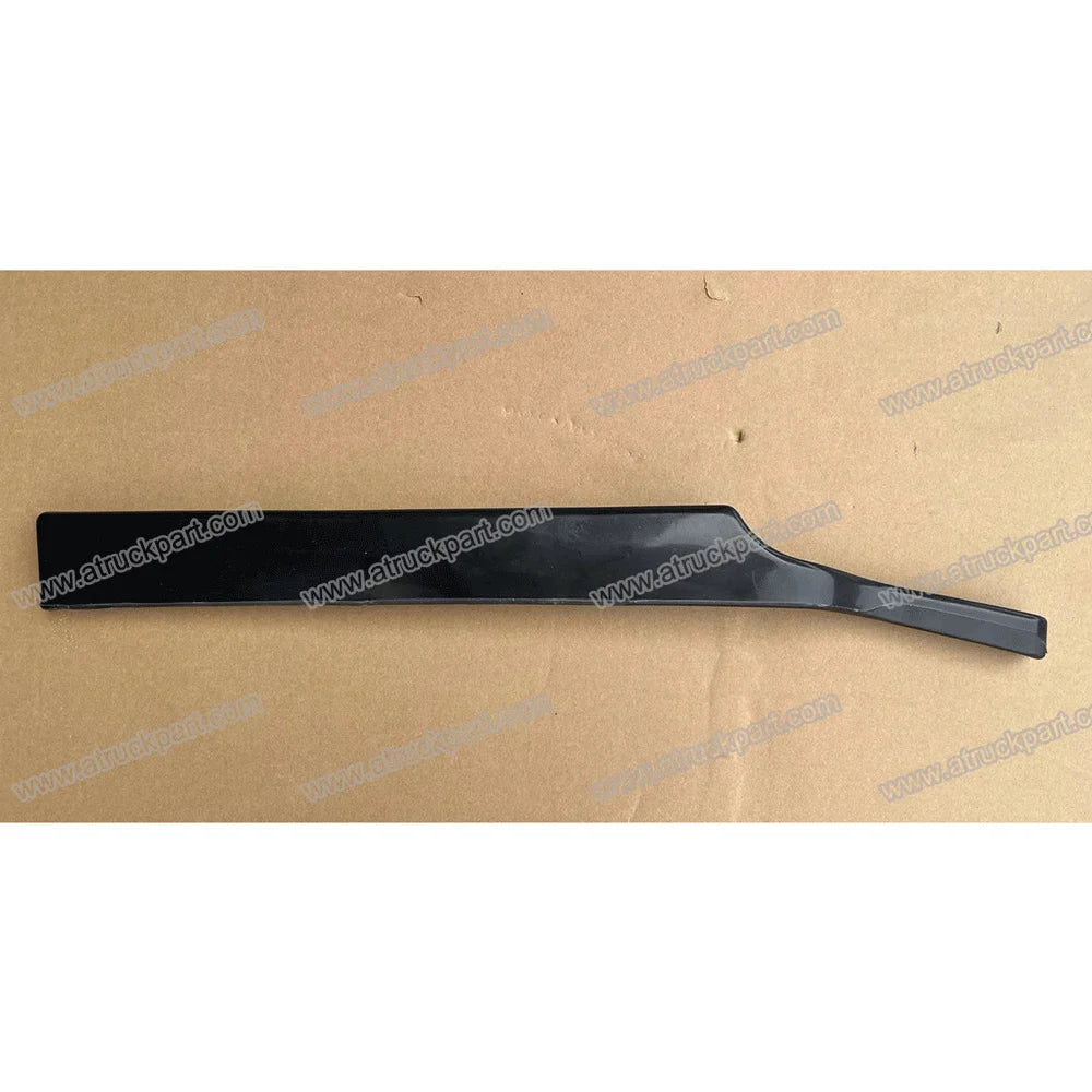 Paint Bumper Corner Garnish RH (High) 71cm for Nissan QUON for UD QUON Truck Spare Parts