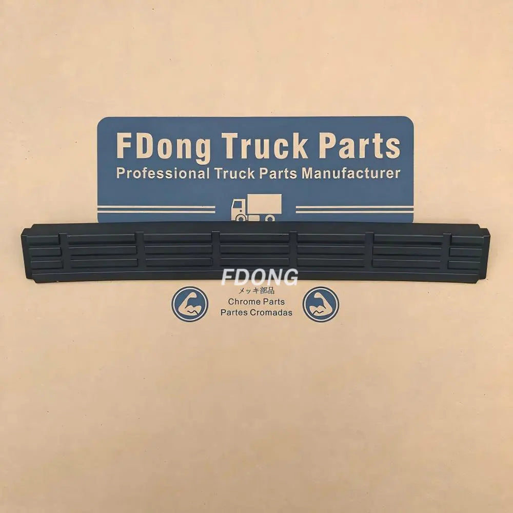 Bumper Protector Middle for Nissan QUON and UD QUON Truck Spare Parts