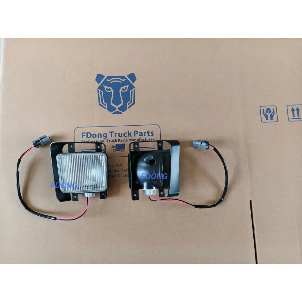 Front Small Light Left for NISSAN for UD CW430 CP87 CP80 Truck Spare Body Parts