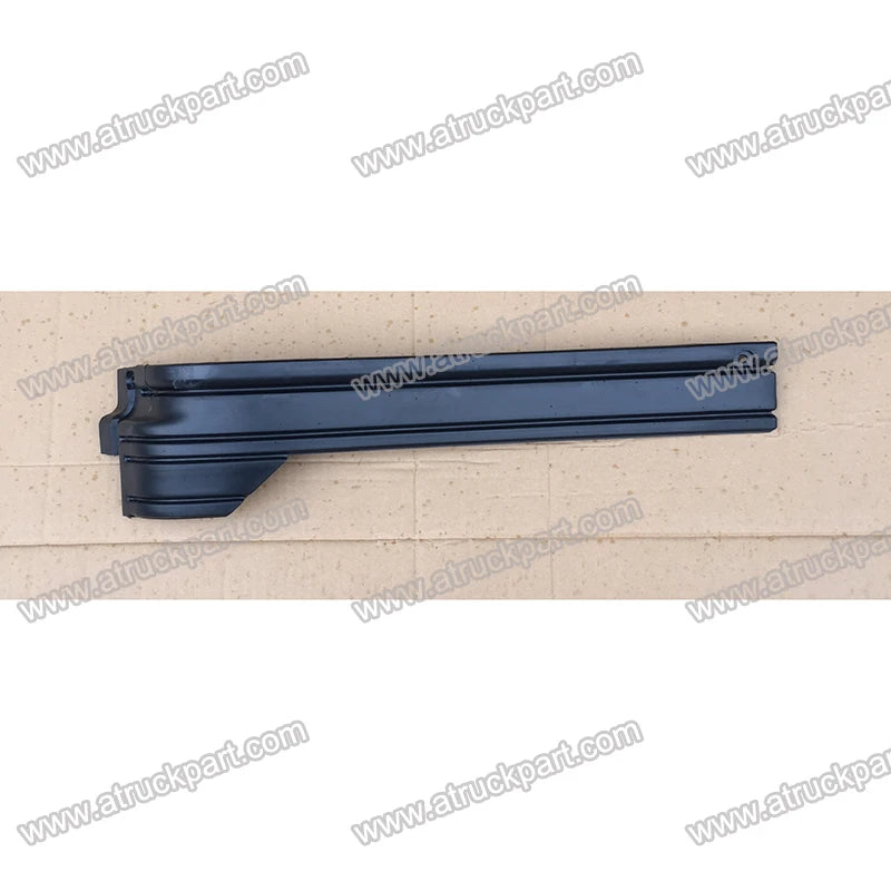 Paint Head Lamp Trim Lower LH for NISSAN for UD CW520 CK520 CK450 CD450 CW530 Truck Spare Body Parts