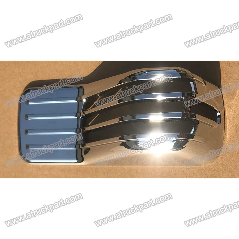 Chrome Door Cover RH for NISSAN CWA451 for UD CDA451 CMA451 Truck Spare Body Parts