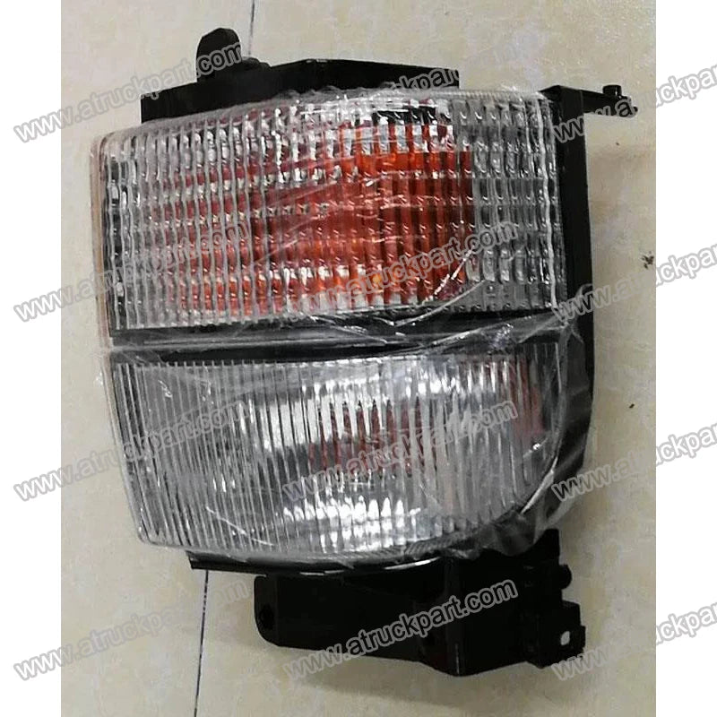 Corner Lamp RH Yellow for NISSAN CWA451 for UD CDA451 CMA451 Truck Spare Body Parts
