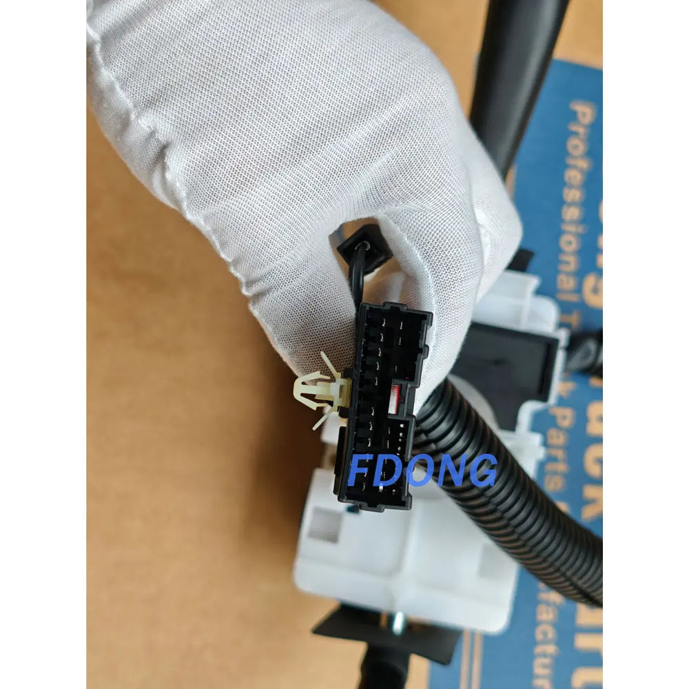 25560-00Z15 2556000Z15 NISSAN/UD PKB/CWM 454 Truck Spare Body Parts New RHD Switch Plastic Material