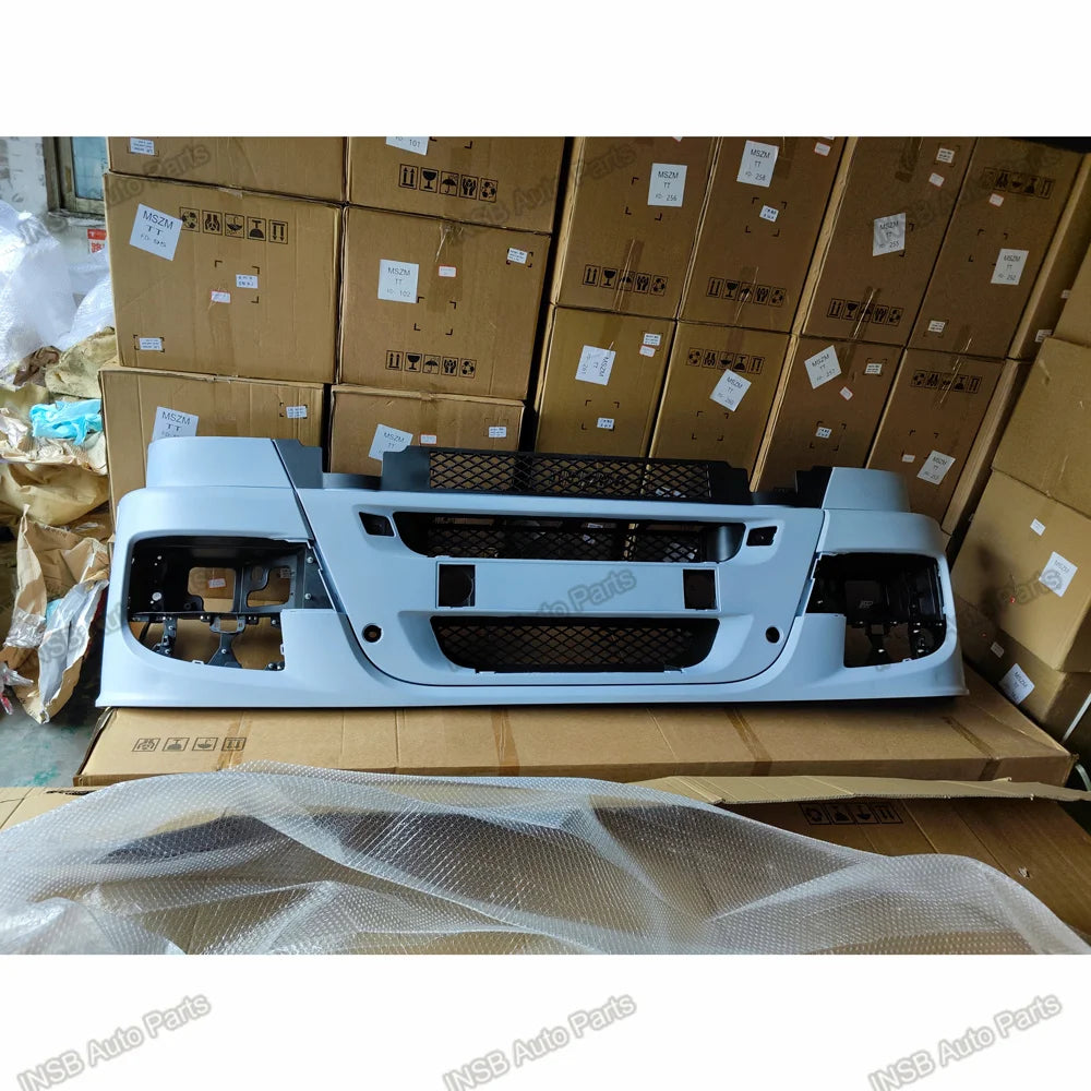 BUMPER Truck Parts for Iveco Truck Part European Truck Parts 5802055590 5801984633 5802067261