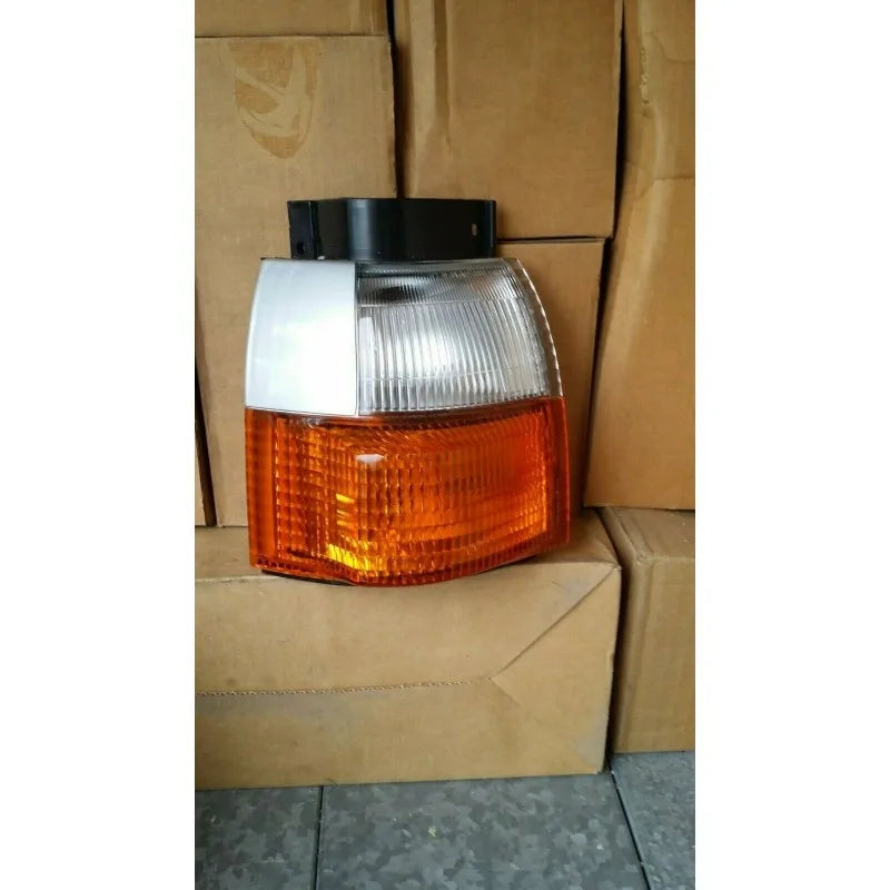 New Plastic Corner Lamp LH RH for NISSAN UD PKB Truck Spare Parts