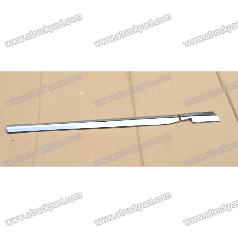 Chrome Door Garnish LH for Nissan QUON for UD QUON