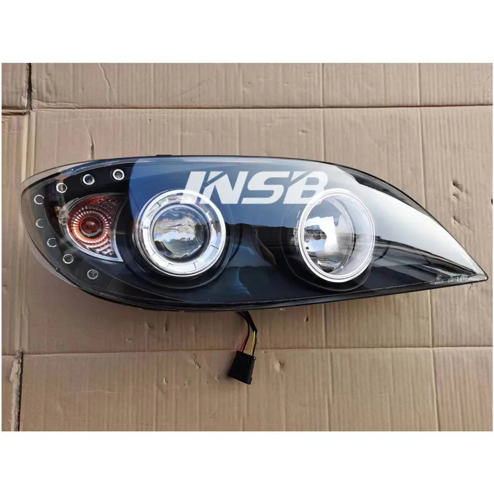 Head Lamp for Higer KLQ6127 KLQ6147 KLQ6125 KLQ6115 KLQ6119 KLQ6129 Coach City Bus Spare Parts INSB02-005
