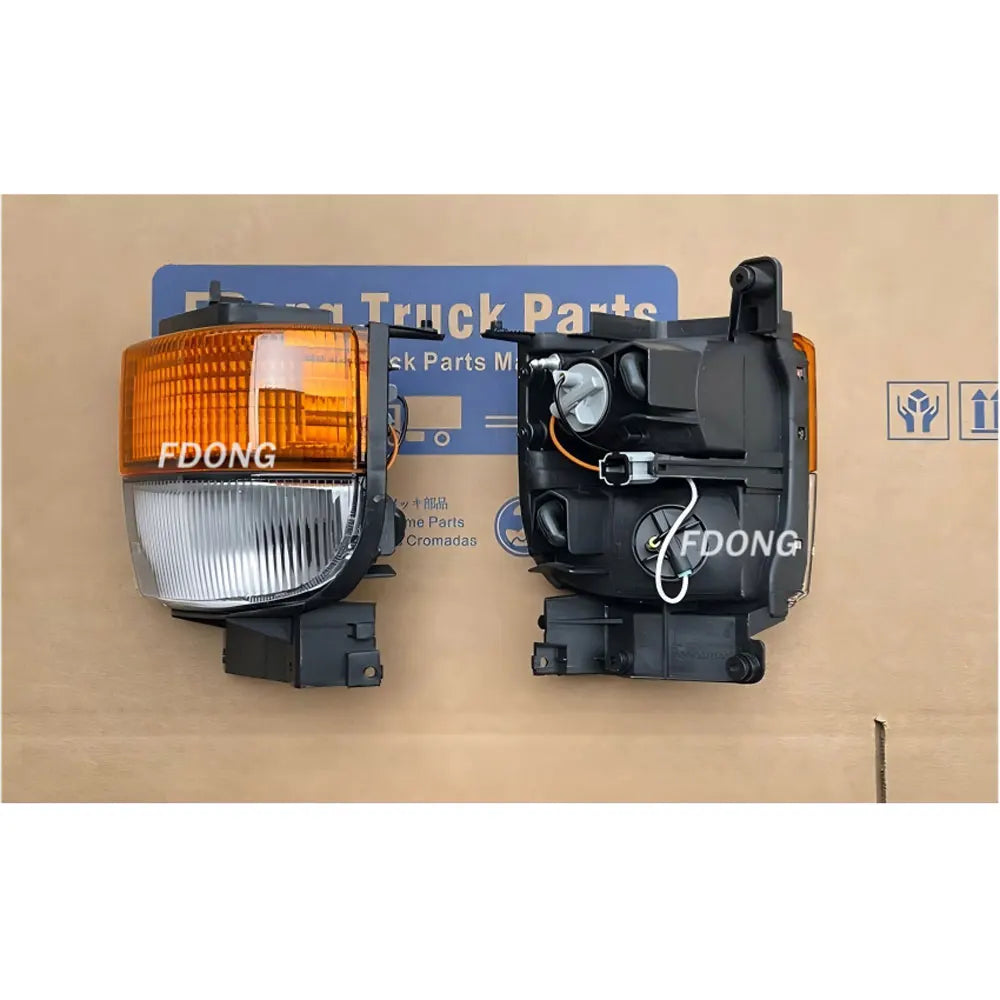 Corner Lamp  LH Yellow for NISSAN CWA451 for UD CDA451 CMA451 Truck Spare Body Parts
