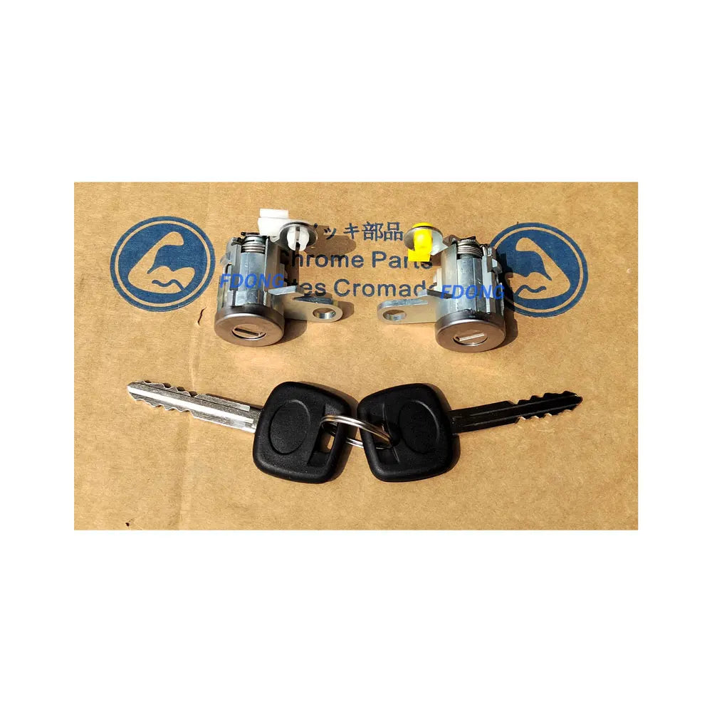 6905135070 6905235070 Door Locks for Japanese Trucks Spare Parts