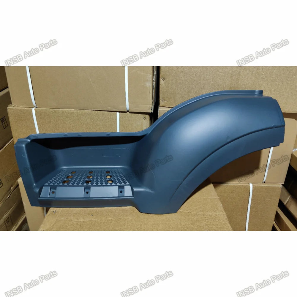Footstep Truck Parts for Iveco Truck Part European Truck Parts 504103238 504047583 504103239 504047584