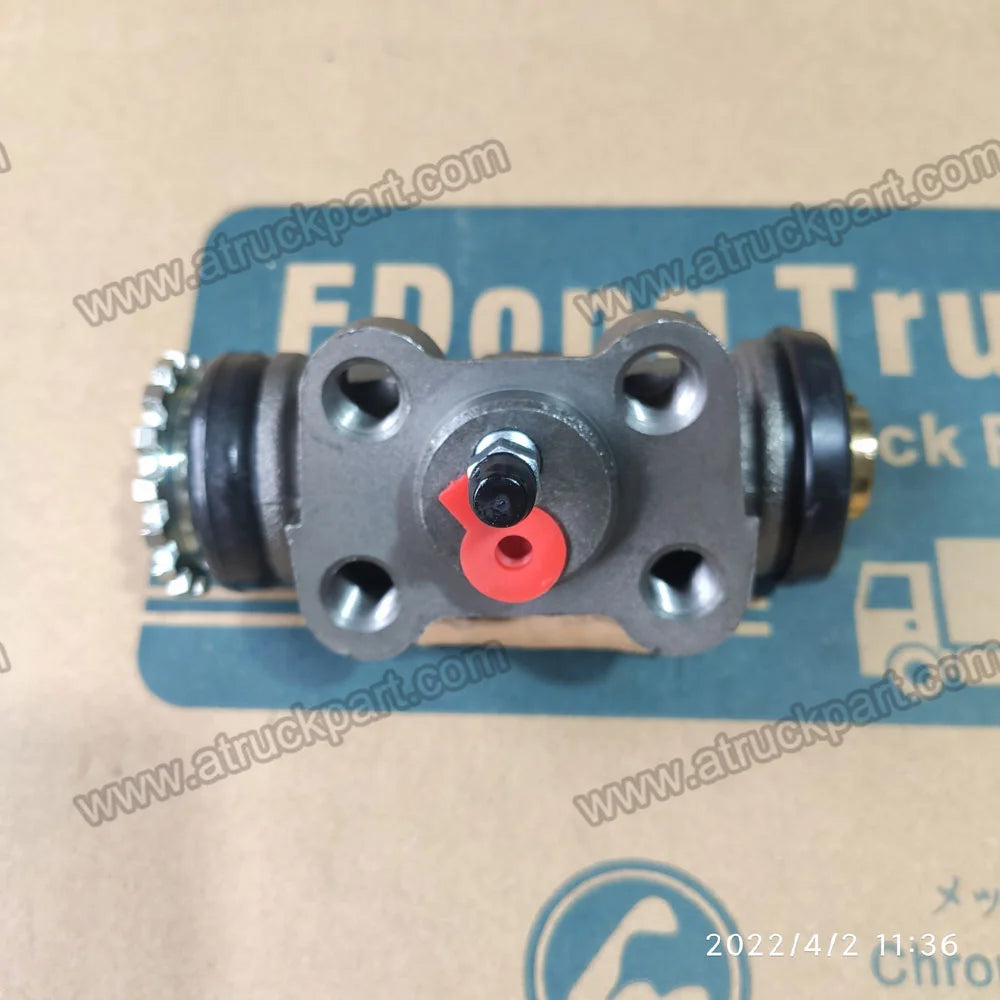 Brake Cylinder MC889605 for Japanese Truck Spare Parts