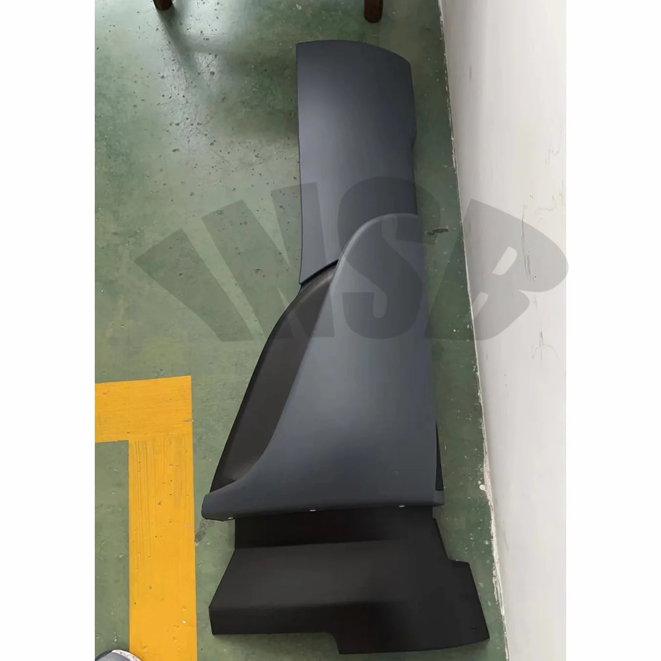 PANEL CORNER Truck Parts for Iveco Truck Part European Truck Parts 5801564804 5801564805