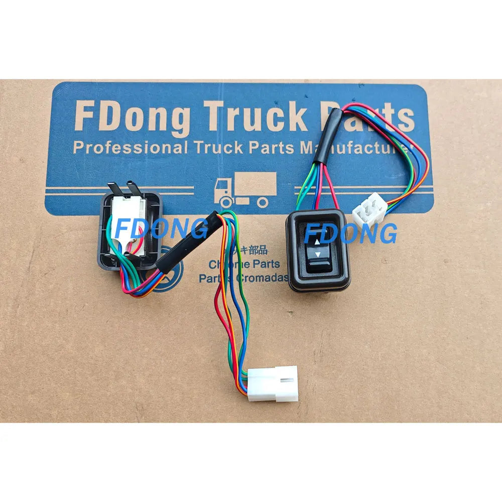 Door Switch Length 6.5CM Width 4.9CM for NISSAN for UD PKB CWM 454 Truck Spare Body Parts