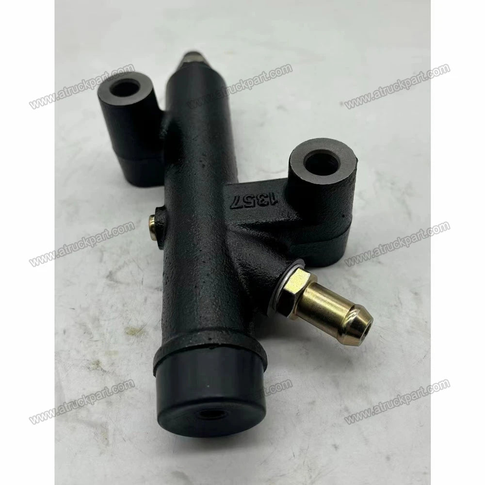 46801-Z0001 46801Z0001 Master Clutch Cylinder for Nissan UD CK11 CW50 Truck Spare Parts